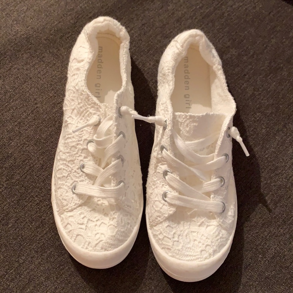 Madden Girl Lace shoes ✨